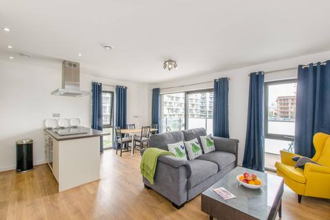 2 bedroom flat to rent, Boathouse Apartments, Poplar, London, E14