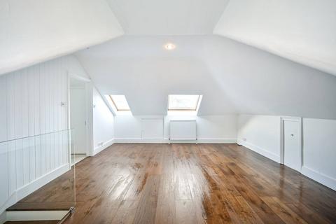 2 bedroom flat to rent, Cardigan Road, Richmond, TW10