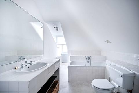 2 bedroom flat to rent, Cardigan Road, Richmond, TW10