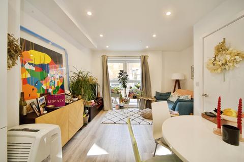 Forge Square, London, E14