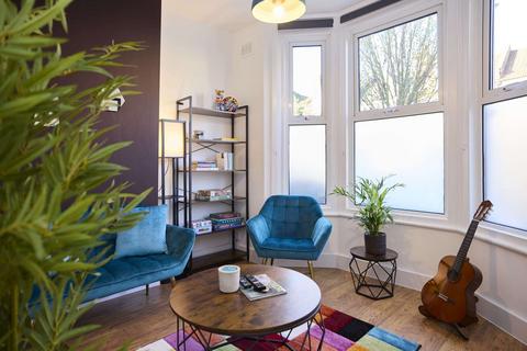 1 bedroom flat to rent, Colless Road, London N15