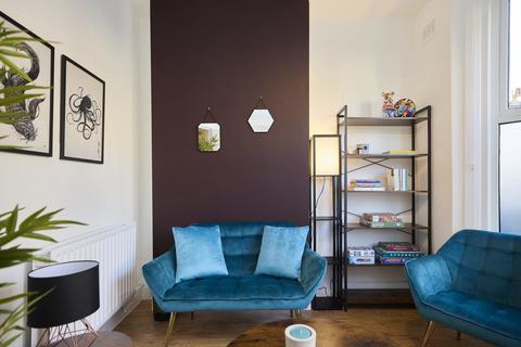 1 bedroom flat to rent, Colless Road, London N15