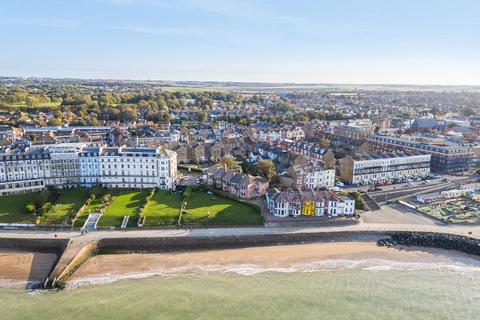 3 bedroom terraced house for sale, Royal Crescent, Margate, CT9