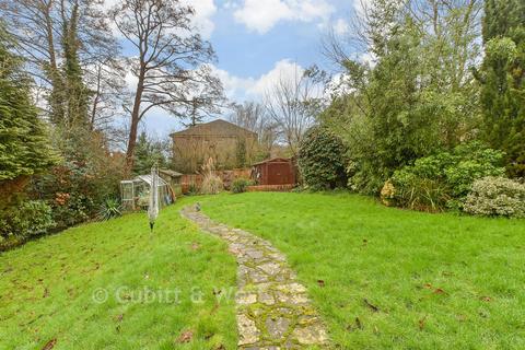 3 bedroom semi-detached house for sale, Olives Meadow, Uckfield, East Sussex