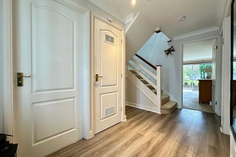 4 bedroom semi-detached house for sale, Highfield Approach, Billericay CM11