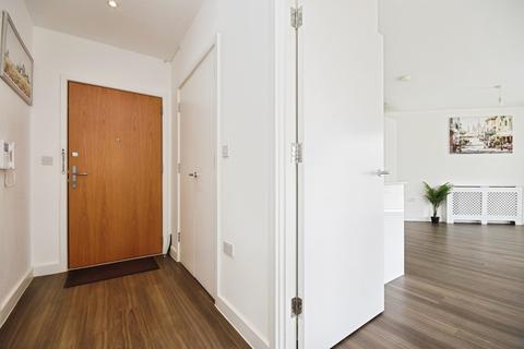 1 bedroom apartment for sale, Jackdaw Close, Romford