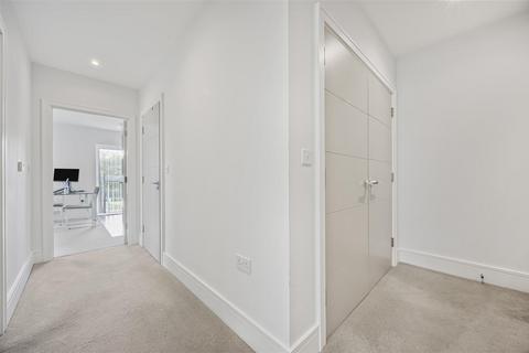 undefined, 9 Sunapee Road, Reading