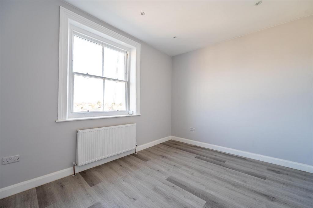 Flat 7 41 Norfolk Crescent Sea Front 26 17.jpg