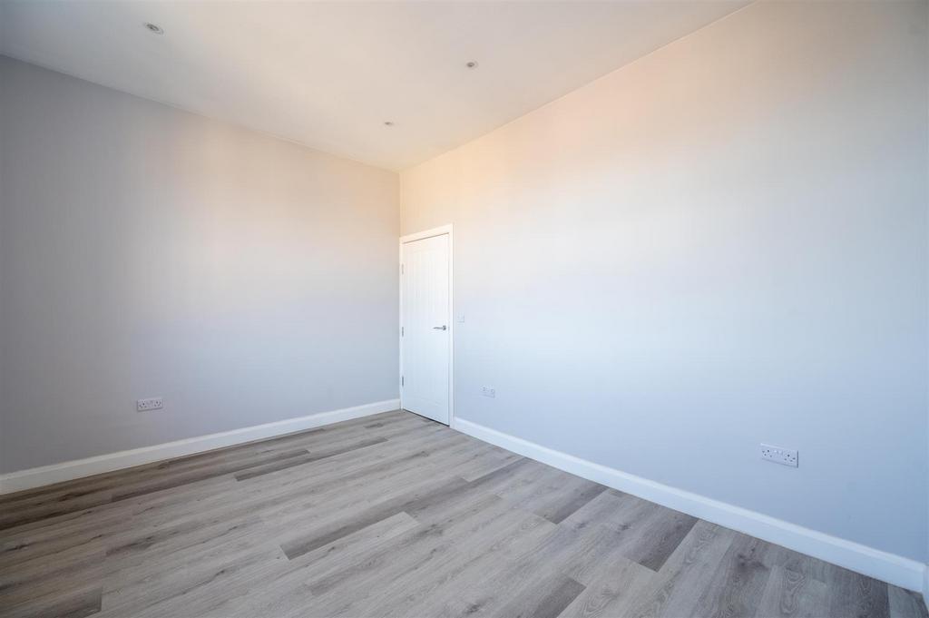 Flat 7 41 Norfolk Crescent Sea Front 26 18.jpg