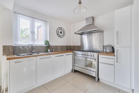 3 bedroom terraced house for sale, Jubilee Avenue, Portchester Borders