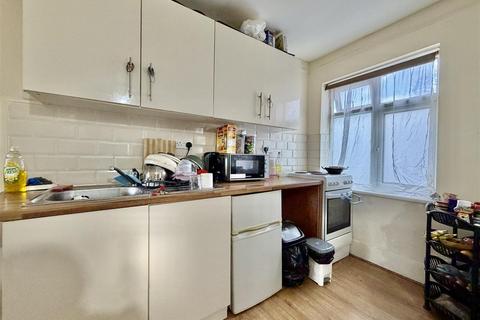 undefined, Hanworth Road, Hounslow TW3