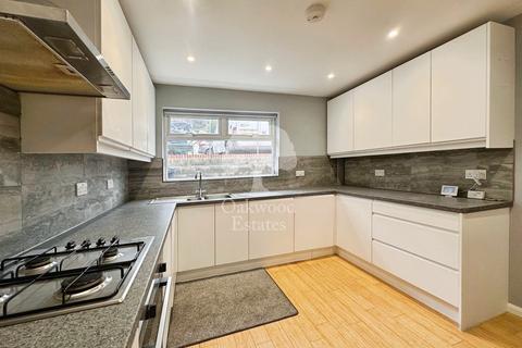 3 bedroom semi-detached house to rent, Carrington Road, High Wycombe HP12