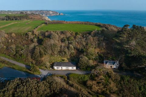 2 bedroom detached house for sale, Le Gouffre, Forest, Guernsey