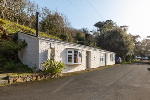 2 bedroom detached house for sale, Le Gouffre, Forest, Guernsey