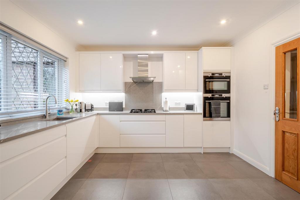 Kitchen/Breakfast Room