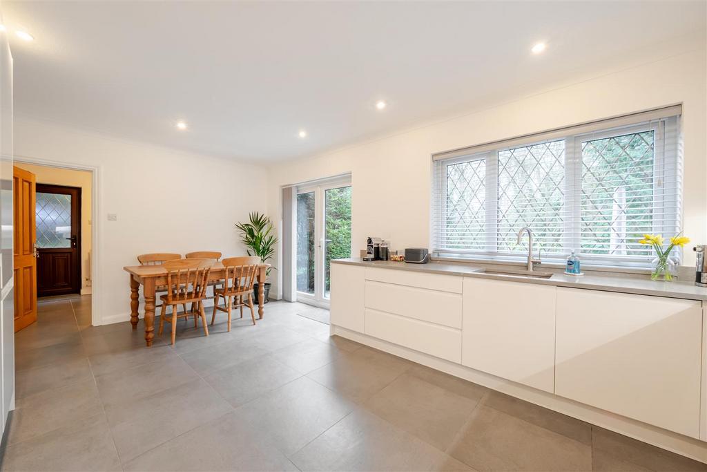 Kitchen/Breakfast Room