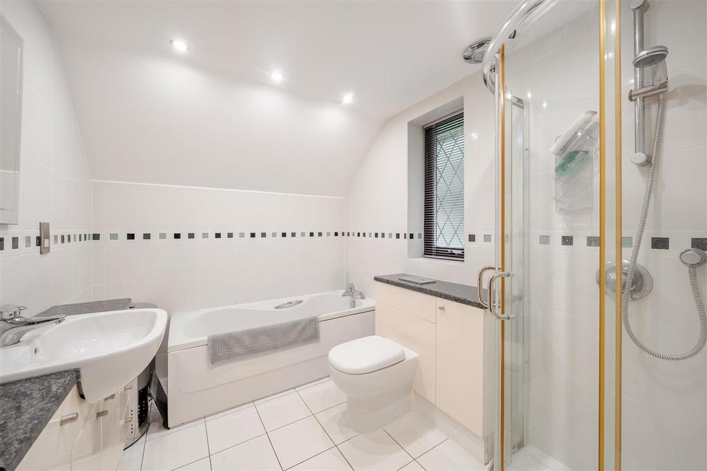 Family Bath/Shower Room