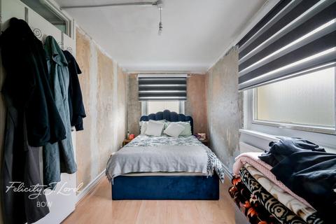 2 bedroom flat for sale, Merchant Street, London E3