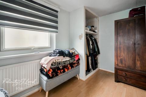2 bedroom flat for sale, Merchant Street, London E3