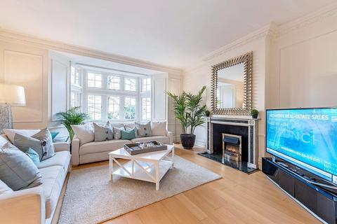 4 bedroom flat to rent, Knightsbridge, Kensington and Chelsea, London, SW1X