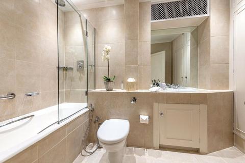 4 bedroom flat to rent, Knightsbridge, Kensington and Chelsea, London, SW1X