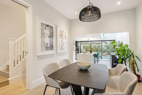 4 bedroom terraced house for sale, Sugden Road, London, SW11