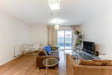 3 bedroom flat to rent, Wallwood Street, London, E14