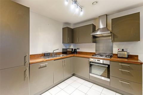 3 bedroom flat to rent, Wallwood Street, London, E14