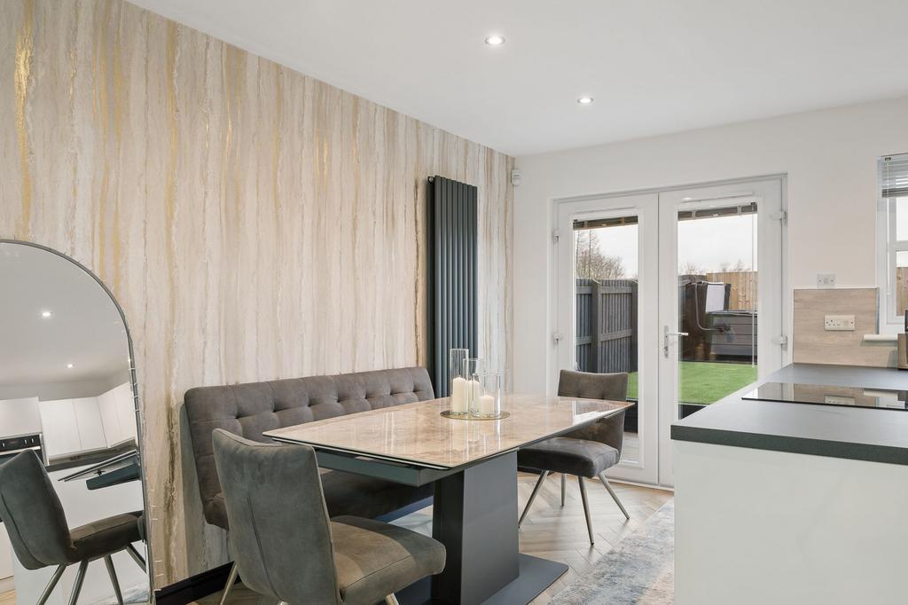 Kitchen/ Dining Area