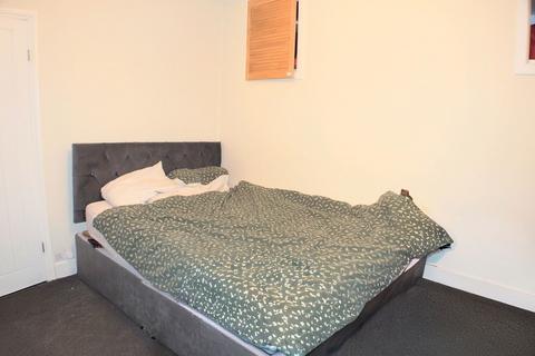 undefined, Nightingale Grove, Southampton SO15