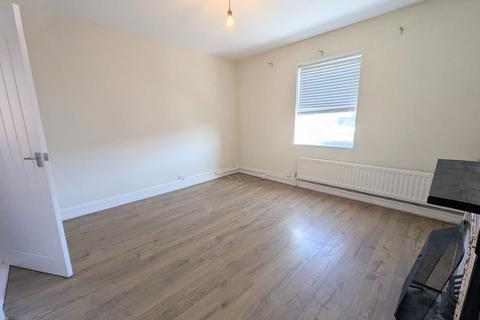 2 bedroom flat to rent, Nightingale Grove, Southampton SO15
