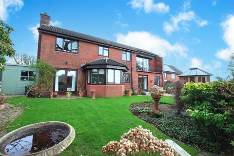 4 bedroom detached house for sale, Tynewydd Drive, Cardiff CF3