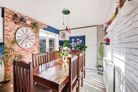 4 bedroom semi-detached house for sale, Fen Street, Brooklands, MK10
