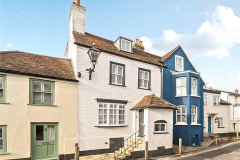 Bath Road, Lymington, Hampshire, SO41