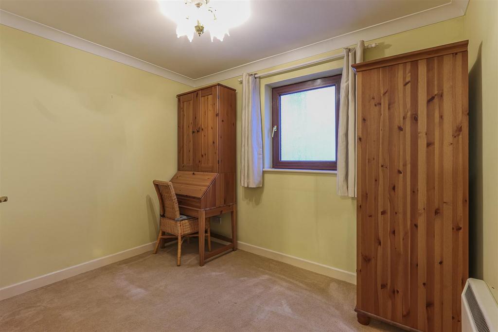 Caernarvon Court 1-5.jpg