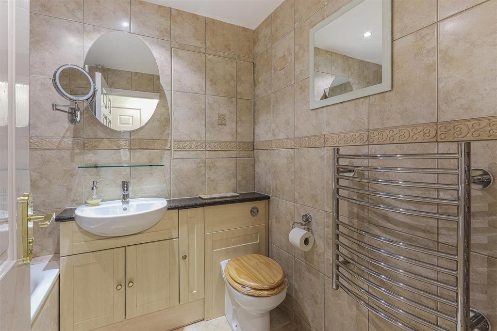 Caernarvon Court 1-1.jpg