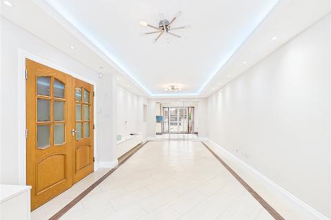 4 bedroom terraced house to rent, Nutfield Road, London NW2