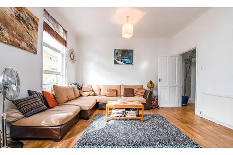 2 bedroom apartment for sale, Stoke Newington Church Street, London, N16