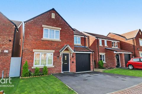 4 bedroom detached house for sale, Wilton Avenue, Hampton Gardens