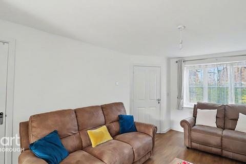 4 bedroom detached house for sale, Wilton Avenue, Hampton Gardens