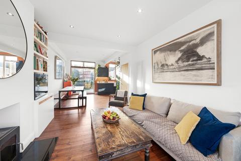 Brodrick Grove, SE2