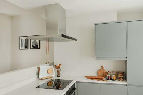 2 bedroom apartment to rent, Marylebone Lane