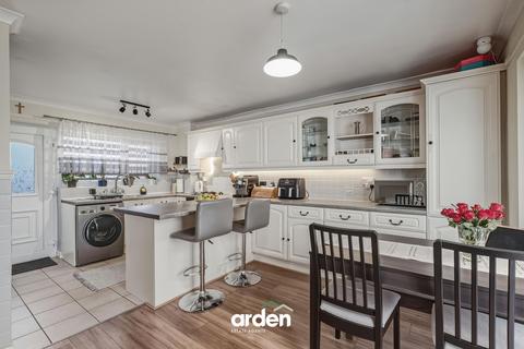 3 bedroom end of terrace house for sale, Wishaw Close, Redditch, B98