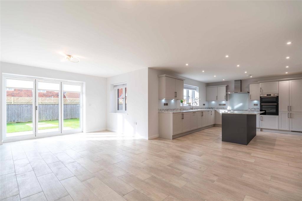 Kitchen/Dining