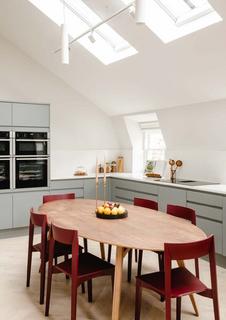 3 bedroom apartment to rent, Marylebone Lane