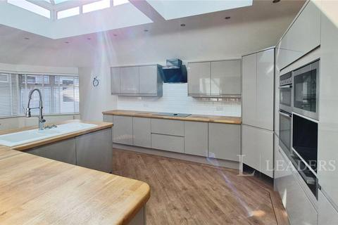 4 bedroom detached house for sale, Titchfield Road, Stubbington, Fareham