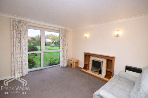 1 bedroom flat for sale, Flat 8, Homelinks House, 39 Clifton Drive, Lytham St. Annes, Lancashire