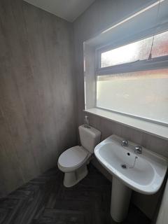 2 bedroom terraced house to rent, North Road, Wallsend NE28