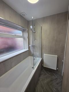 2 bedroom terraced house to rent, North Road, Wallsend NE28