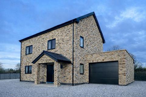 undefined, Green Oak Close, Basildon, SS15